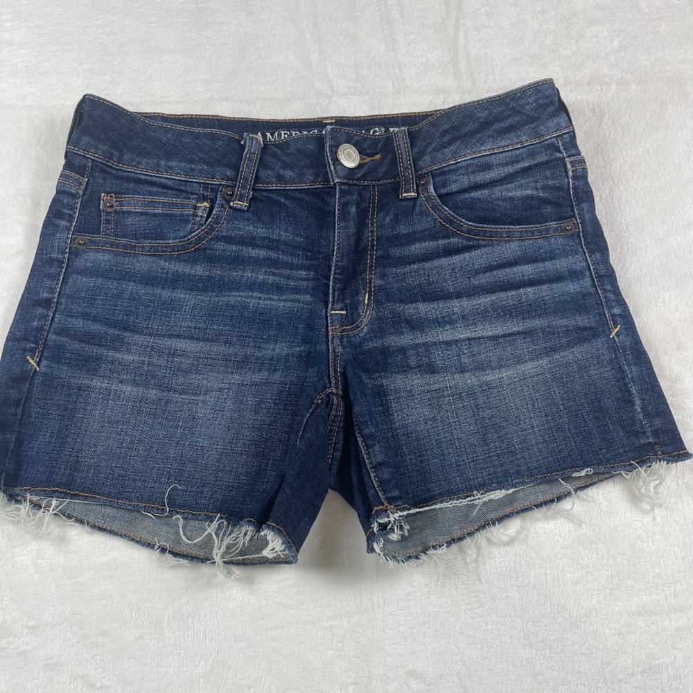 American Eagle Super Stretch Shortie Dark Wash Raw Hem Denim Shorts Womens Sz 6